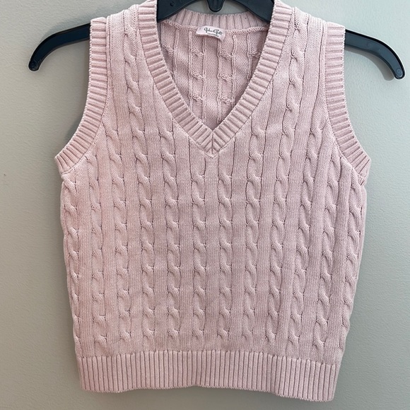 Light pink sweater vest excellent condition M - Picture 1 of 7